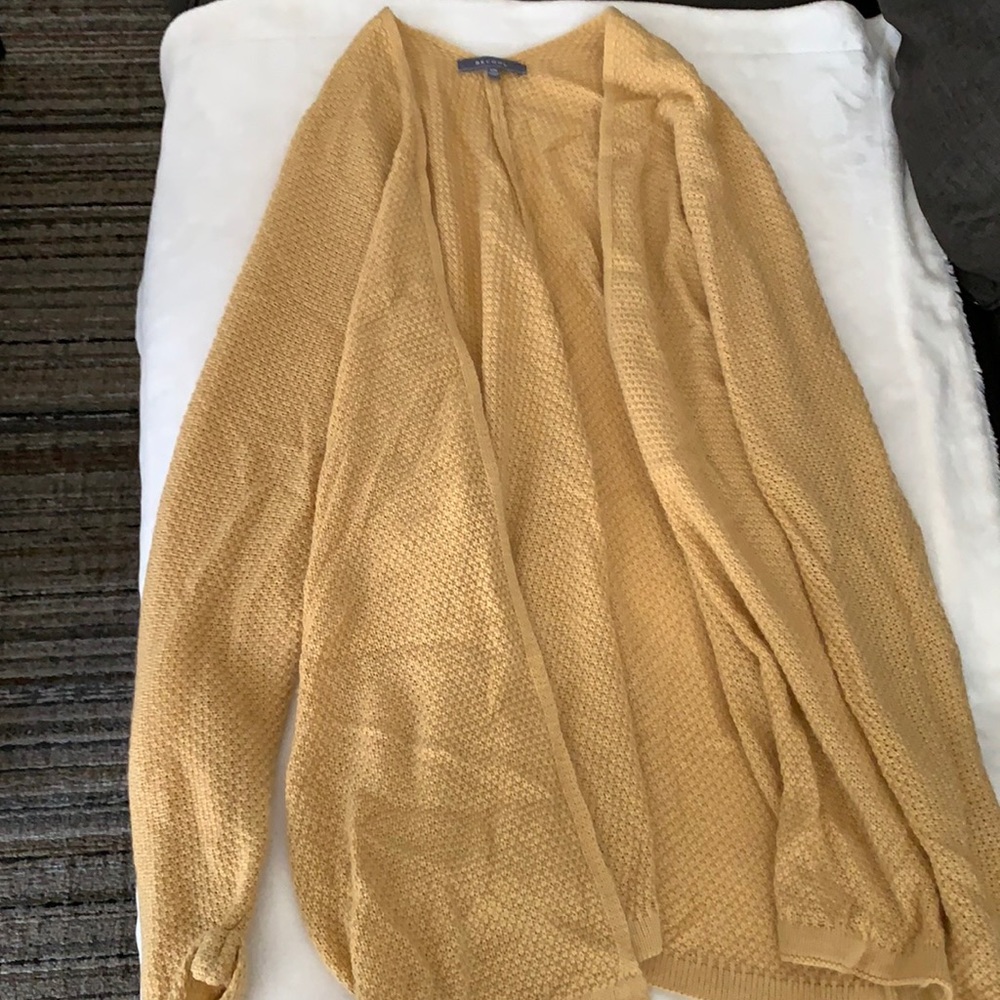 Oversized cardigan.